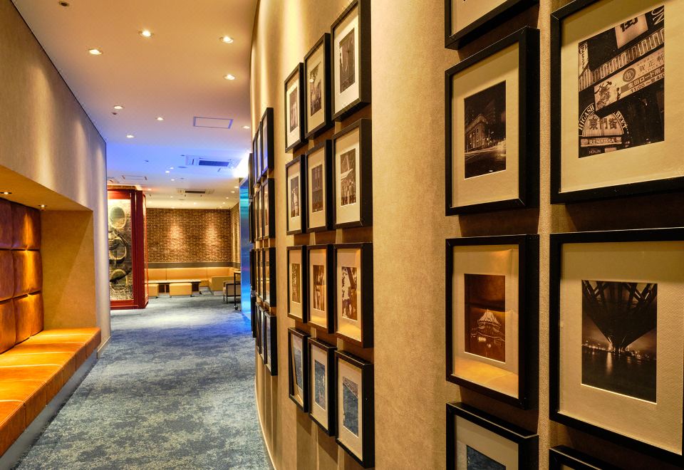 고베 포트 타워 호텔의 깔끔한 객실