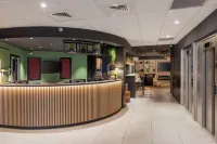巴黎19區拉維萊特鐘樓優選酒店 - 酒吧