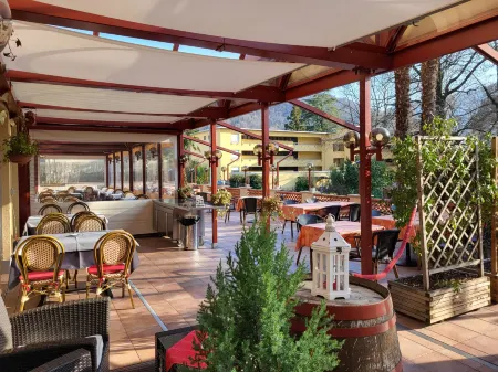 Residenza Parcolago Apt 203 Отели рядом с достопримечательностью «Alprose Chocolate Museum»