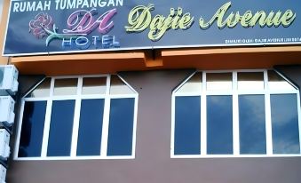 Dajie Avenue Hotel