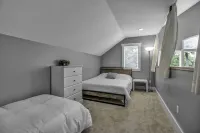 Hilltop Haven - ENJOY EVL! 맨스필드 호텔