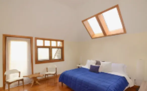 UNIQUE! 40 Pvt. Ac. Fireplace, Grill, Enclosed Heated Pool & Hot Tub
