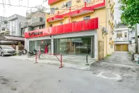 RedDoorz Plus Near Rsud Dr. Pirngadi Medan 2 Các khách sạn ở Perintis