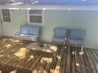 2 bd 1 bath home - King bed - close to beaches&downtown - backyard with firepit
