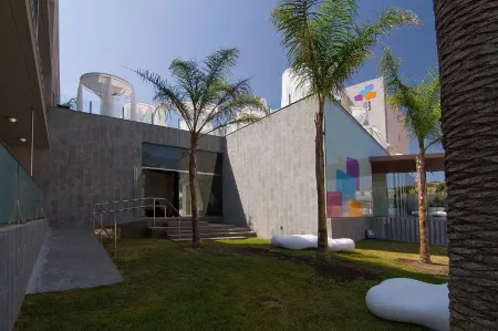 Aparthotel Four Elements Suites Отели в г. Салоу