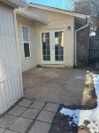 Charming 2-bedroom condo in pleasant Norman with WiFi, AC