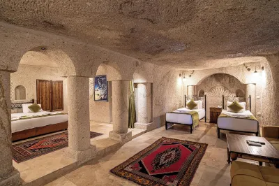 Elegance Cave Suites & Restaurant فنادق في غوريم