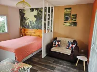 Studio in the dunes with small garden Hotels near Phare de Carteret