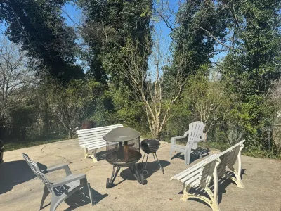 Cartersville/Lakepoint..family fun good food and very convenient!! 델린저 공원 주변 호텔