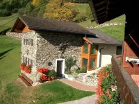 Berggasthof - Pension Lahnerhof Hotel dekat St. Andra (Church of St. Andrew)