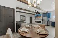 The Lofty Lodge, Cozy and Lux
