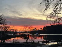 Island Blue Getaway! Brand new charming family friendly Home on Kent Island MD