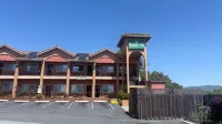 Valley Inn - 2-Star