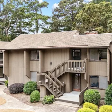 COMPLETELY REMODELED 3 BDR, 2 Bath, Golf Course View Condo