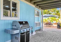 The Real McCoy: Historical Charm w/Pool, Views