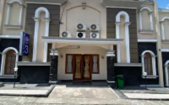 Adiputra Guesthouse Tata Bumi