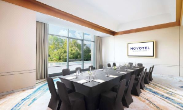 6. Novotel ..