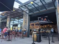 Bright and Modern Studio Guesthouse - near RiNo!