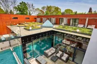 Ockenden Manor Hotel & Spa - Pool