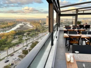 土庫曼河畔酒店