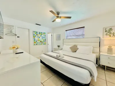 Sunrise Family Oasis Pool Lake Canal Views Hotel in zona Ryder Company