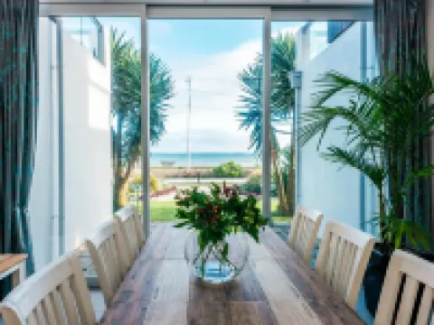 Waiheke Waterfront Lodge Hotels in Waiheke Island