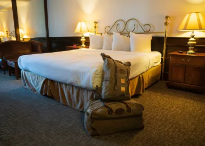 The Boulder Broker Hotels near CU