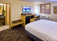 Livinn Hotel Minneapolis South / Burnsville Hotels near Grand Slam