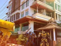 素萬那普套房飯店 KMITL Faculty of Architecture附近的飯店