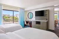 Sheraton Tucson Hotel & Suites Các khách sạn gần Wayland Baptist University