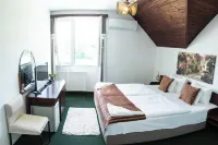 Bagoly Fogadó Hotels in Vecses