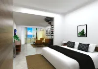 Bukit Pool Suites Hotel dekat Desert Point