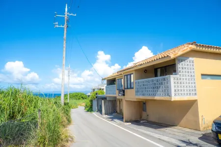 Kouriisland Hotel Cava Отели рядом с достопримечательностью «Tiinuhama Beach»