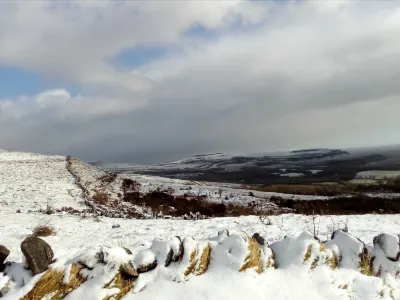 Burren Bushcraft - Camping & Adventures Hotels in 