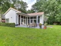 Country House with Fireplace at Bedafse Bergen Hotels in 