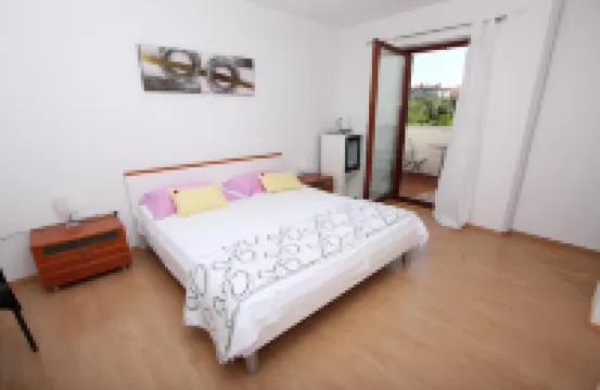 Rooms and Apartment Luana