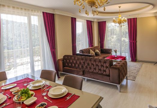 1. 사롯 테르말 팰..