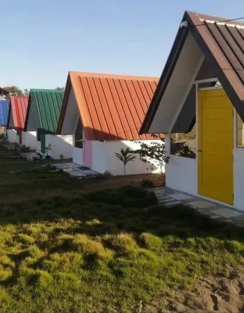 Live N Love Отели в г. Северный Илокос