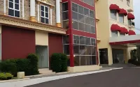 Gino Feruci Cianjur Hotel dekat Alun Alun Cianjur Pintu Barat