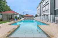 La Quinta Inn & Suites by Wyndham Fredericksburg - piscina