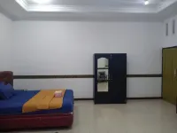 RedDoorz Syariah at Santana Stasiun Kepanjen