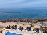 Sissi Mare Apartments Hotels in Vrachasi