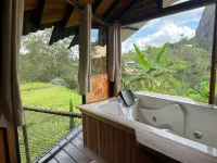 Ecoedén Glamping Hotels in Гуатапе