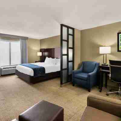 Comfort Suites Rooms