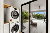 Cove Retreat - Kid Pet and Pool Paradise