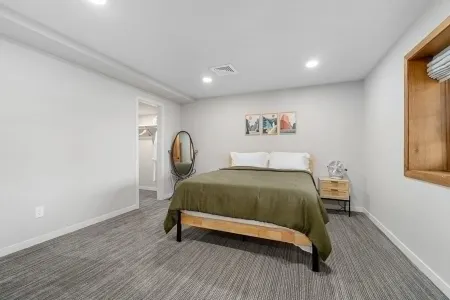 Astoria on Yellowstone Отели рядом с достопримечательностью «Университет Су-Фолс»