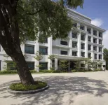 Civilize Hotel Hotels near Wat Dong Sap Wittaya