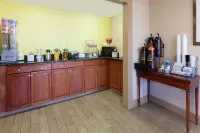 克拉克斯維爾東北速8飯店