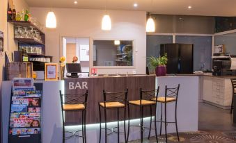 Brit Hotel Tours Sud – le Cheops