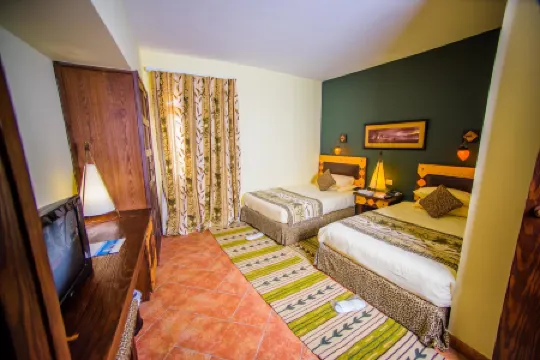 卡洛斯博裏瓦奇酒店